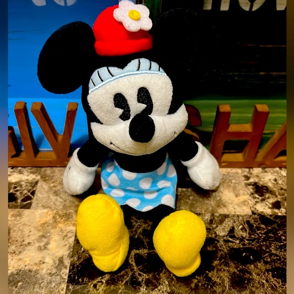 MINNIE MOUSE 8” PLUSH TOY EUC - Picture 5 of 6